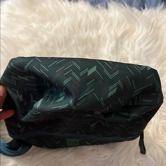 SOLD- MEC Dark Green Patterned Men's Belt Bag - Picture 5 of 5